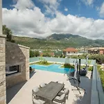 Pietra Di Mare Villa Yénion