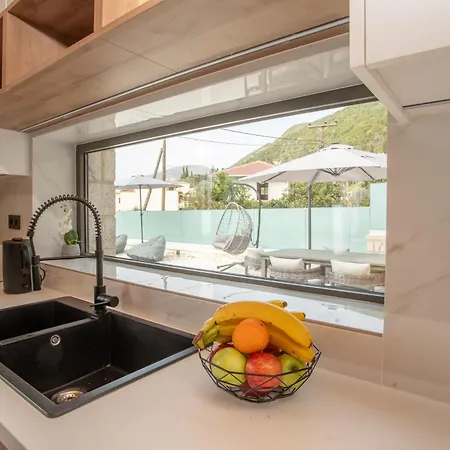 Pietra Di Mare Γένι