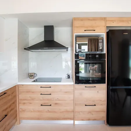 Pietra Di Mare Geni (Lefkada)